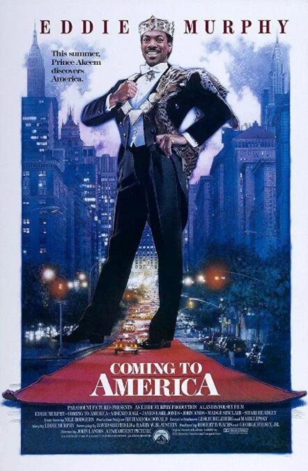 女人把衣服脱了挠痒痒